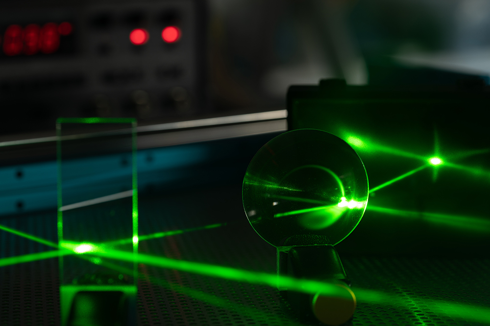 Yeni fiziğe ışık tutabilecek daha güçlü lazerler